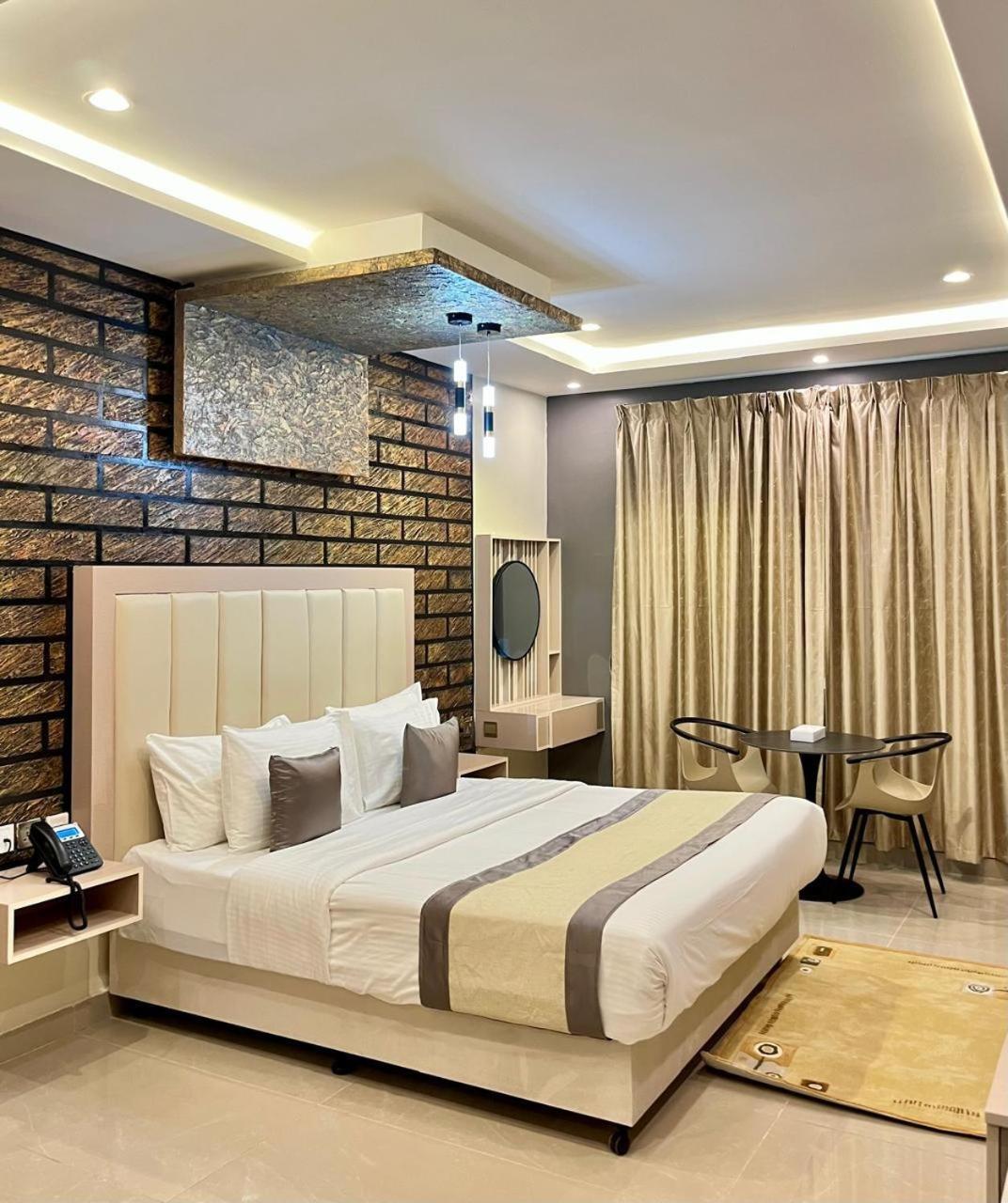 Sea Shore Hotel Apartment Khorfakkan Khor Fakkan Esterno foto